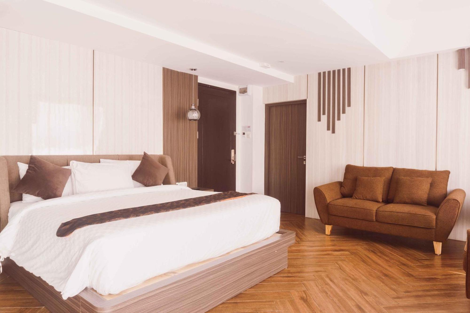 Fahira Hotel Syariah Bukittinggi Exterior photo